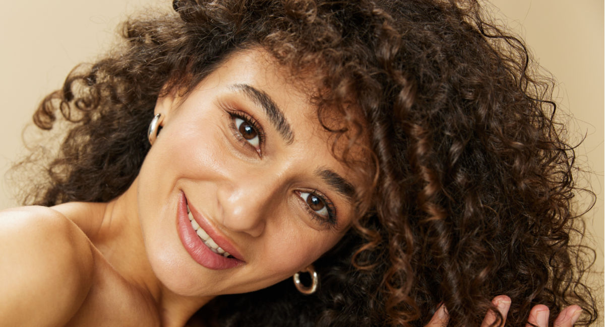 Hair Thinning in Women, treatment by Dr Matla